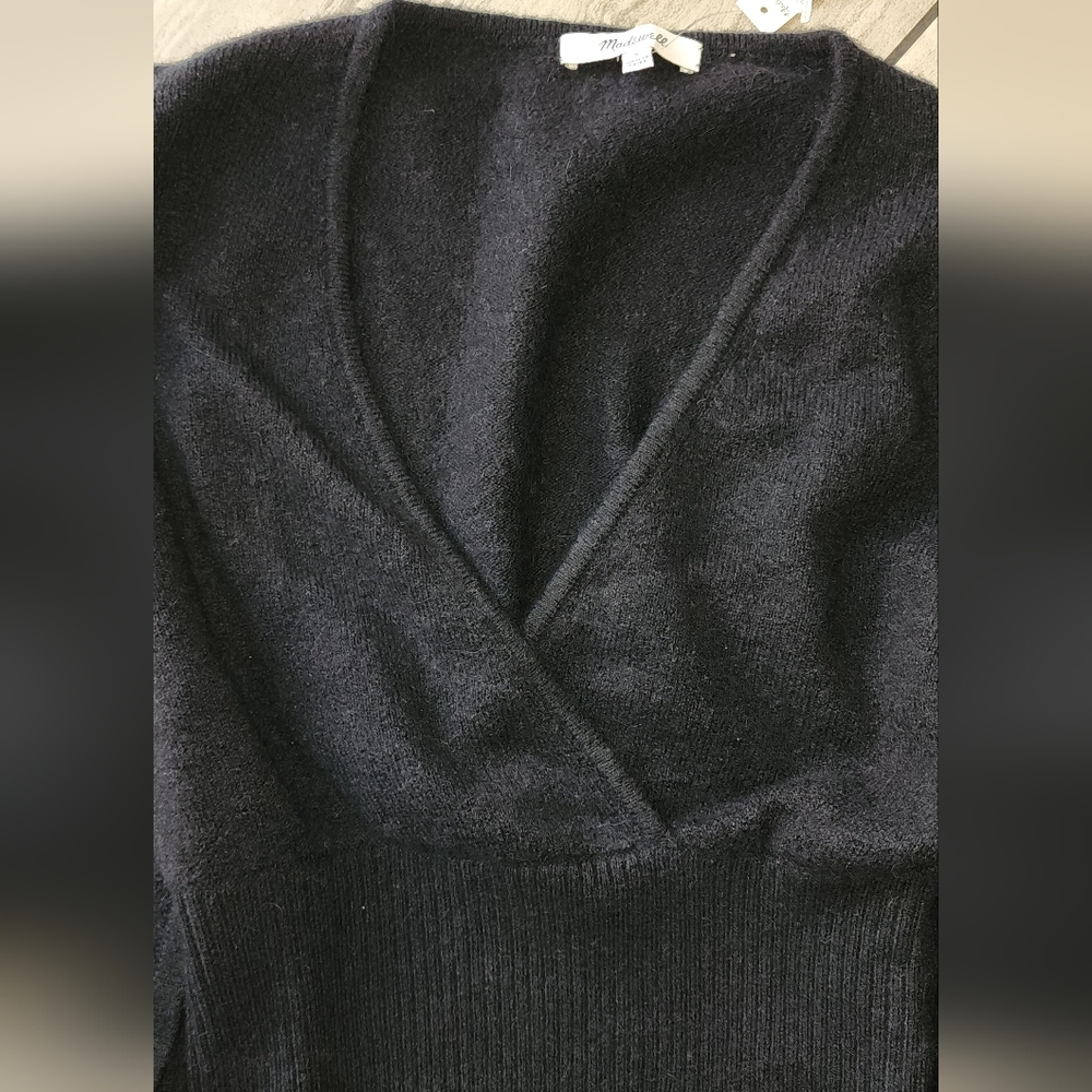 Madewell Black V-Neck Sweater with Puff Sleeves - Picture 2 of 7
